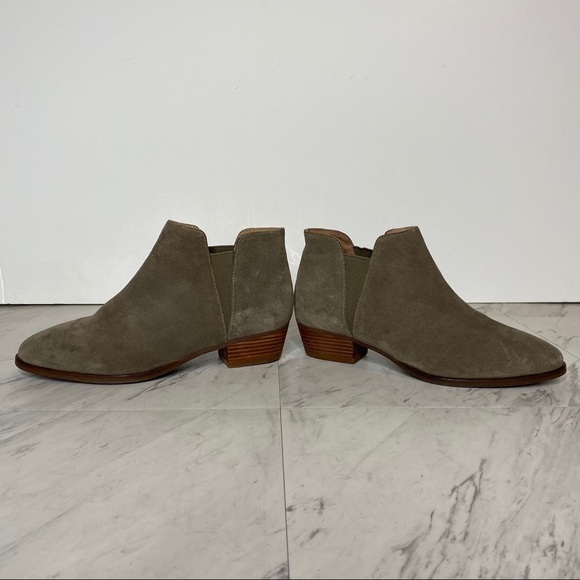 Seychelles Gray Suede Chelsea Ankle Boot 7 - Picture 6 of 12